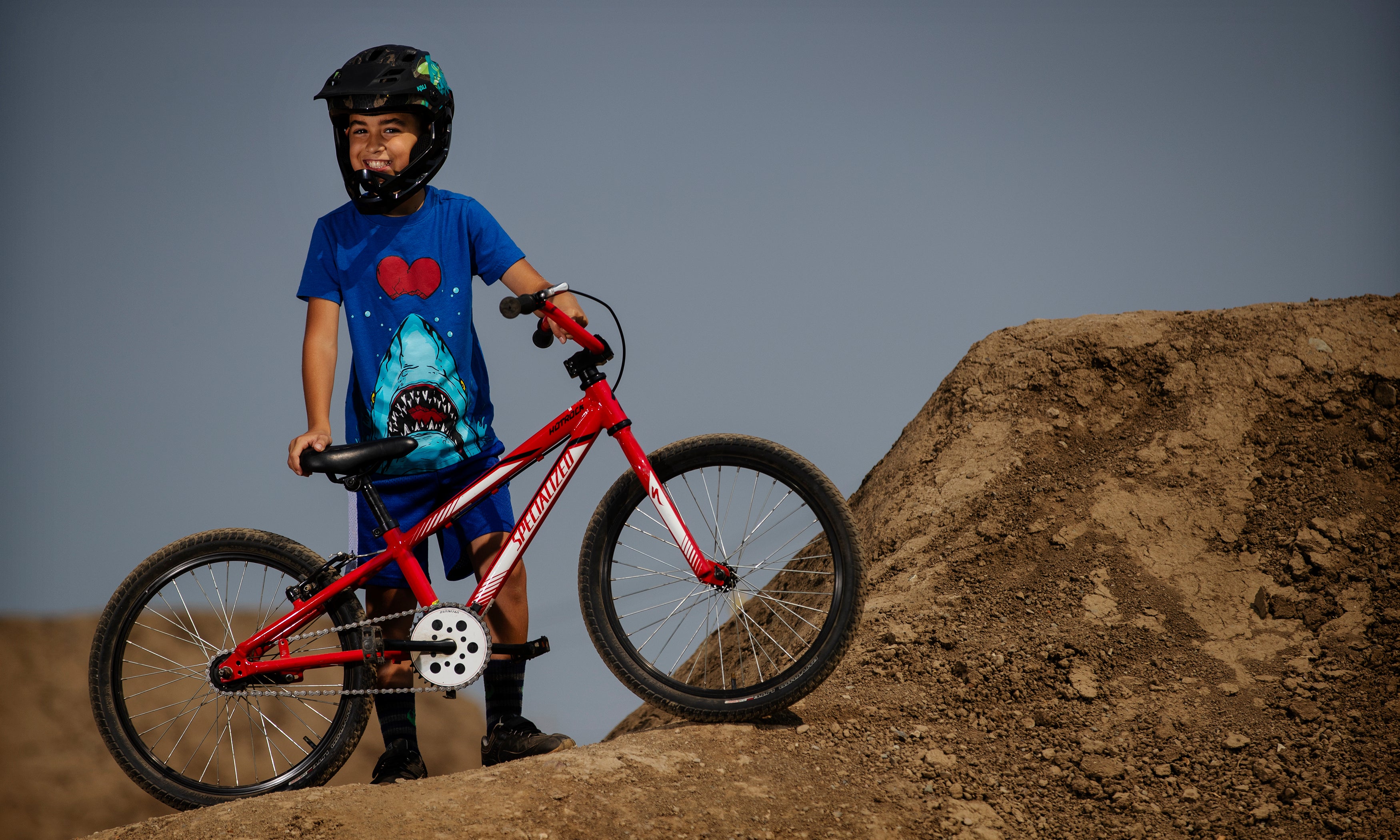 20210806-kids-goggles-marcus-312_2_fa5d011a-237a-47ea-a79f-bb6d1638df10.jpg